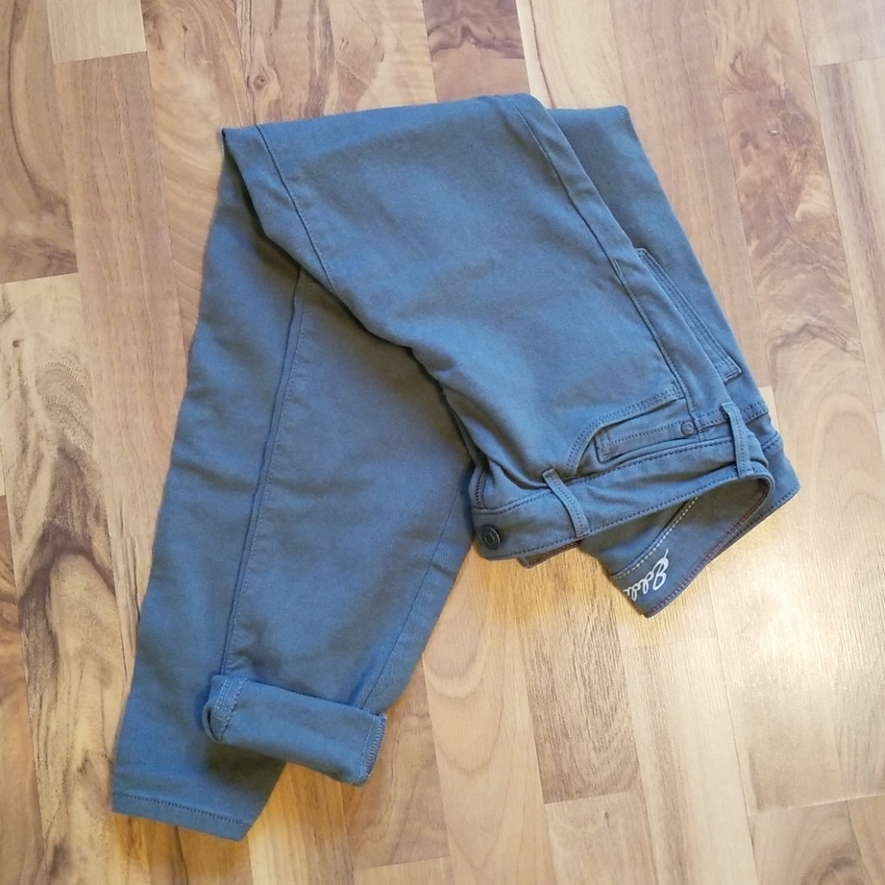 Eddie Bauer skinny Jean.